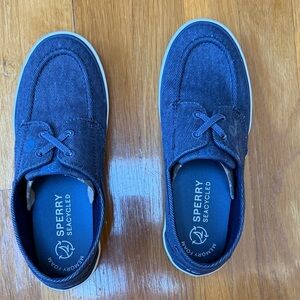 Gently worn Women’s Sperry Dark Blue Boat Shoes